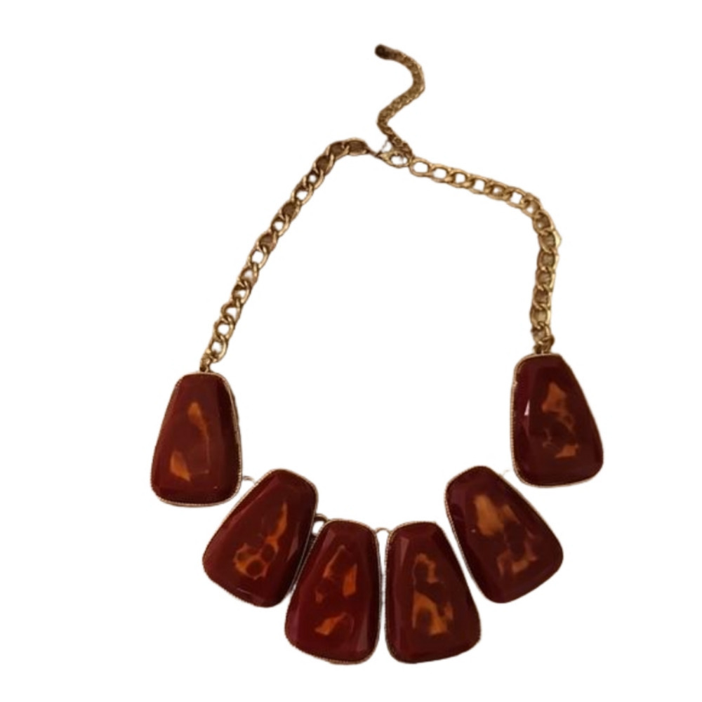 Chunky statement necklace